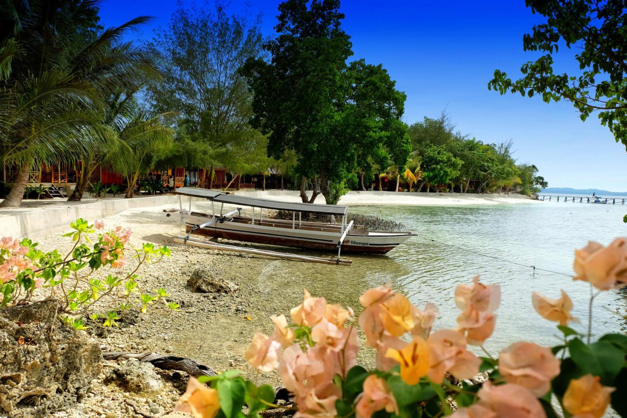 Bolilanga Island Resort - Togean Island Angkayo Екстериор снимка