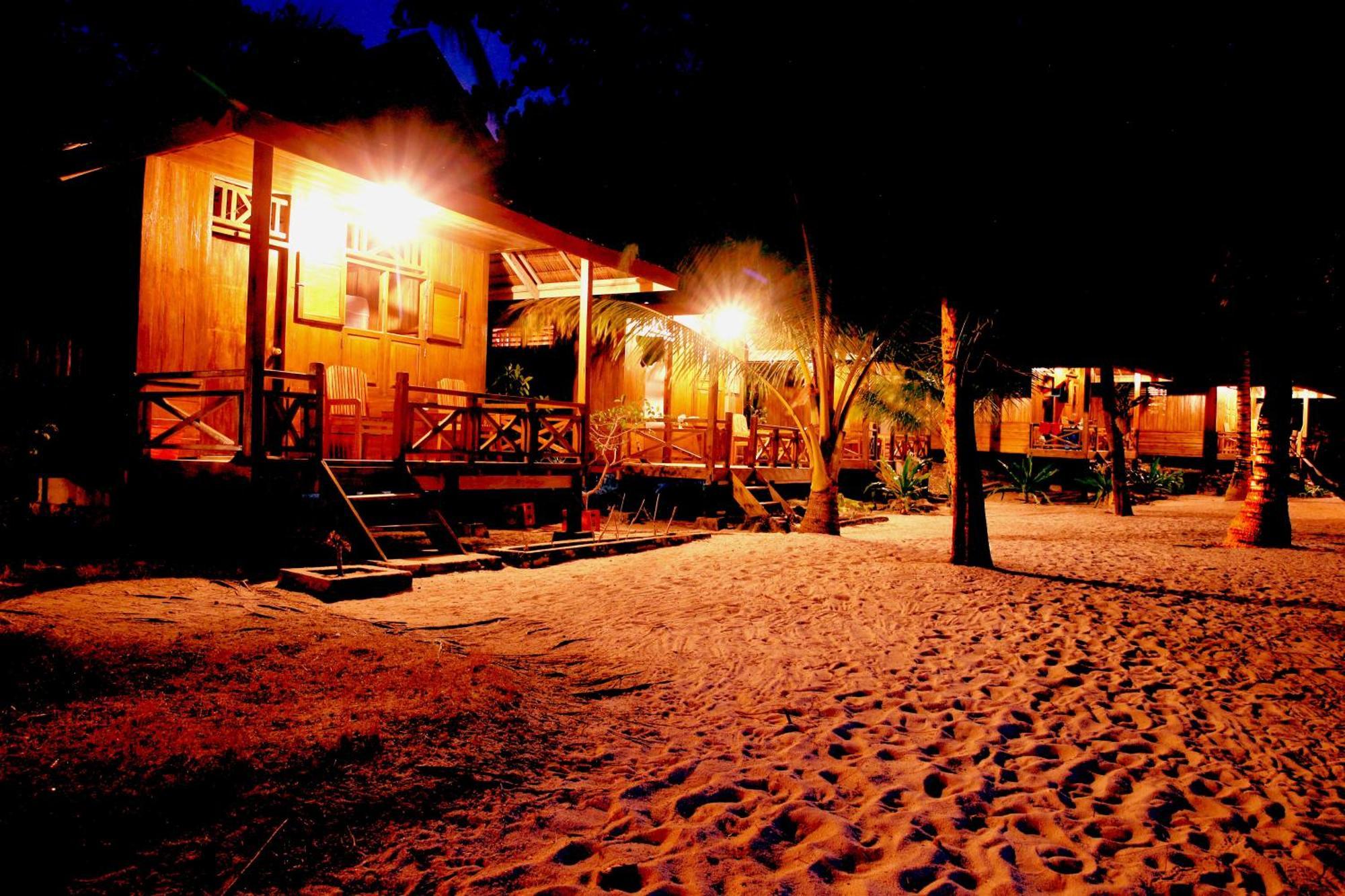 Bolilanga Island Resort - Togean Island Angkayo Екстериор снимка
